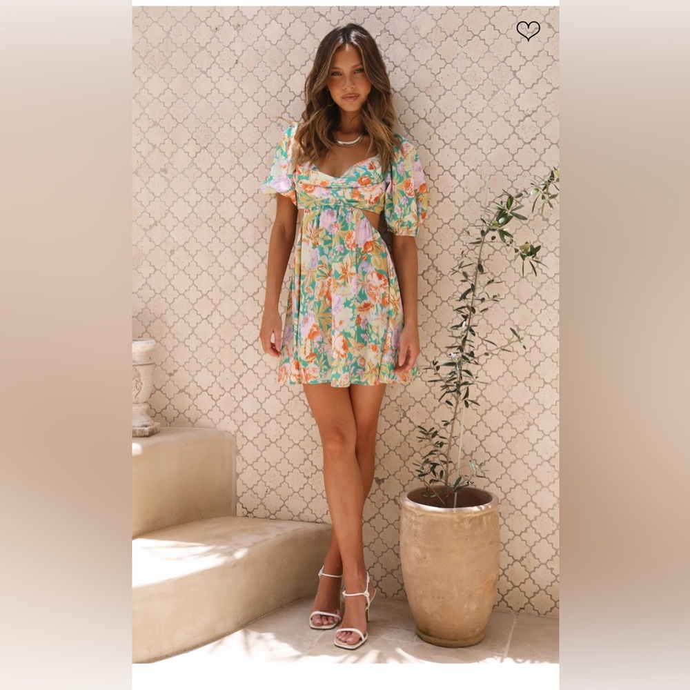 Fortunate one Voices Around You green dress size small